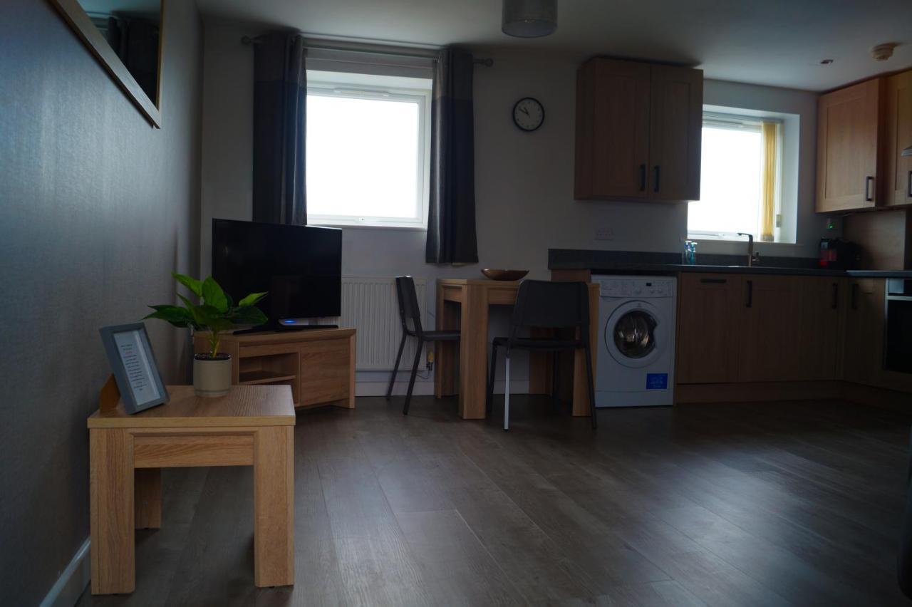 Chapel Court Apartments カノック エクステリア 写真