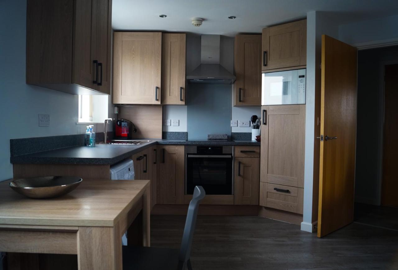 Chapel Court Apartments カノック エクステリア 写真
