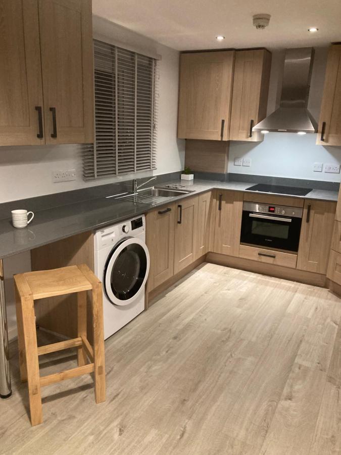 Chapel Court Apartments カノック エクステリア 写真