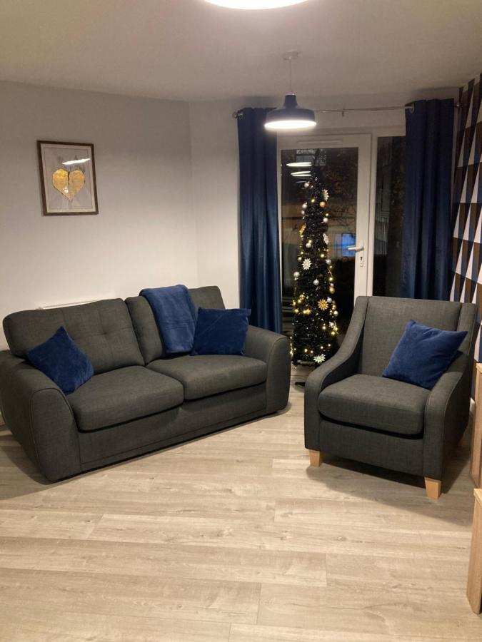Chapel Court Apartments カノック エクステリア 写真
