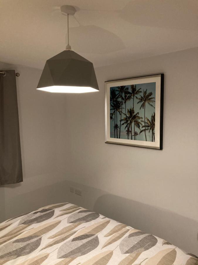 Chapel Court Apartments カノック エクステリア 写真