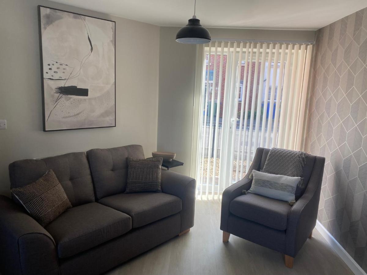 Chapel Court Apartments カノック エクステリア 写真