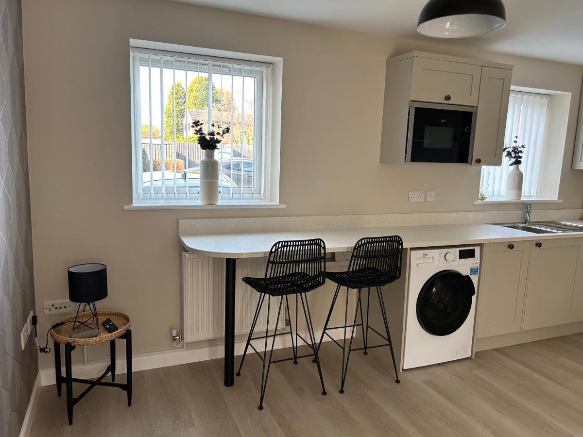 Chapel Court Apartments カノック エクステリア 写真