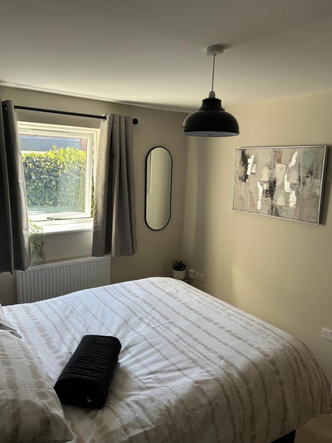 Chapel Court Apartments カノック エクステリア 写真