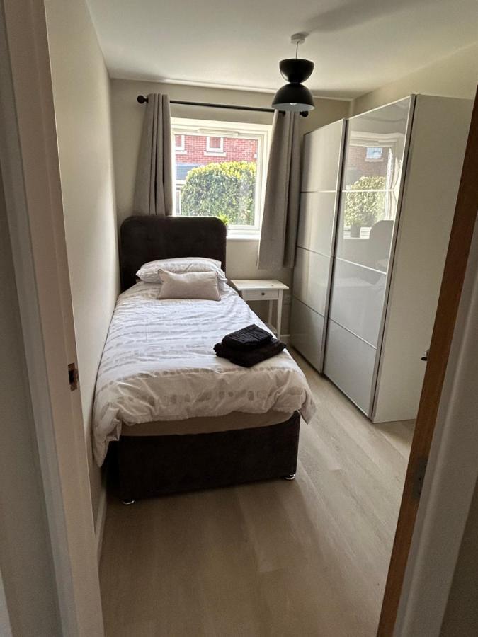 Chapel Court Apartments カノック エクステリア 写真