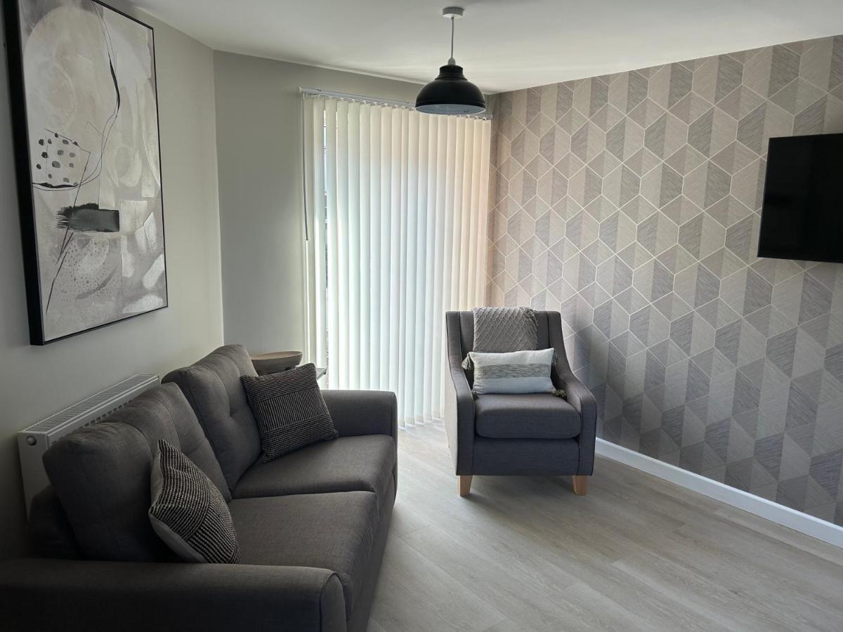 Chapel Court Apartments カノック エクステリア 写真